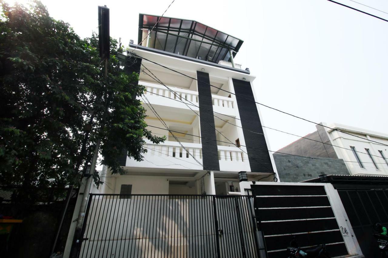 Kamar Keluarga Kampung Bali III Hostel Τζακάρτα Εξωτερικό φωτογραφία